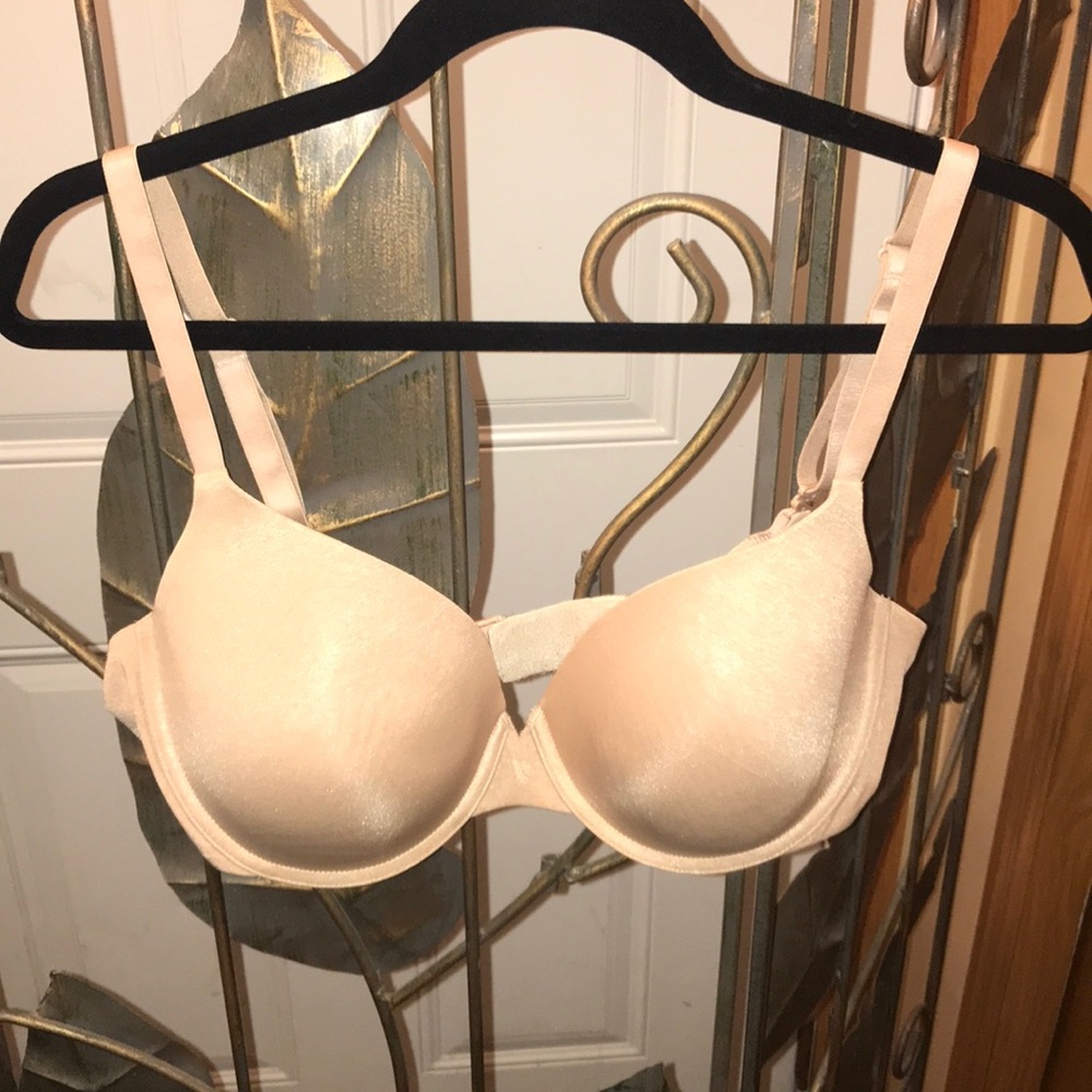 Victoria’s Secret bra 38D 🌴🌴